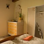 Seek And Hide - Little Julia's Hideaway Apartment *