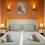 Seek And Hide - Little Julia's Hideaway Apartament