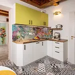 Apartament Seek And Hide - Little Julia's Hideaway