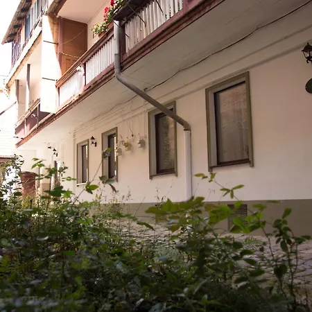 Seek And Hide - Little Julia's Hideaway * Brasov