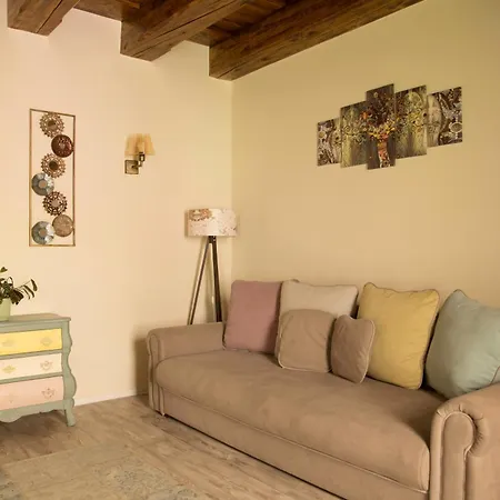 Seek And Hide - Little Julia's Hideaway Apartman