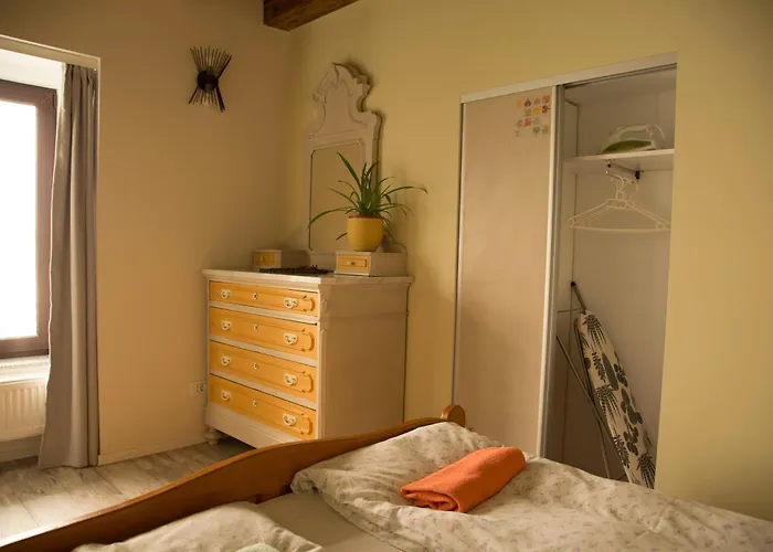 Seek And Hide - Little Julia's Hideaway Apartment *